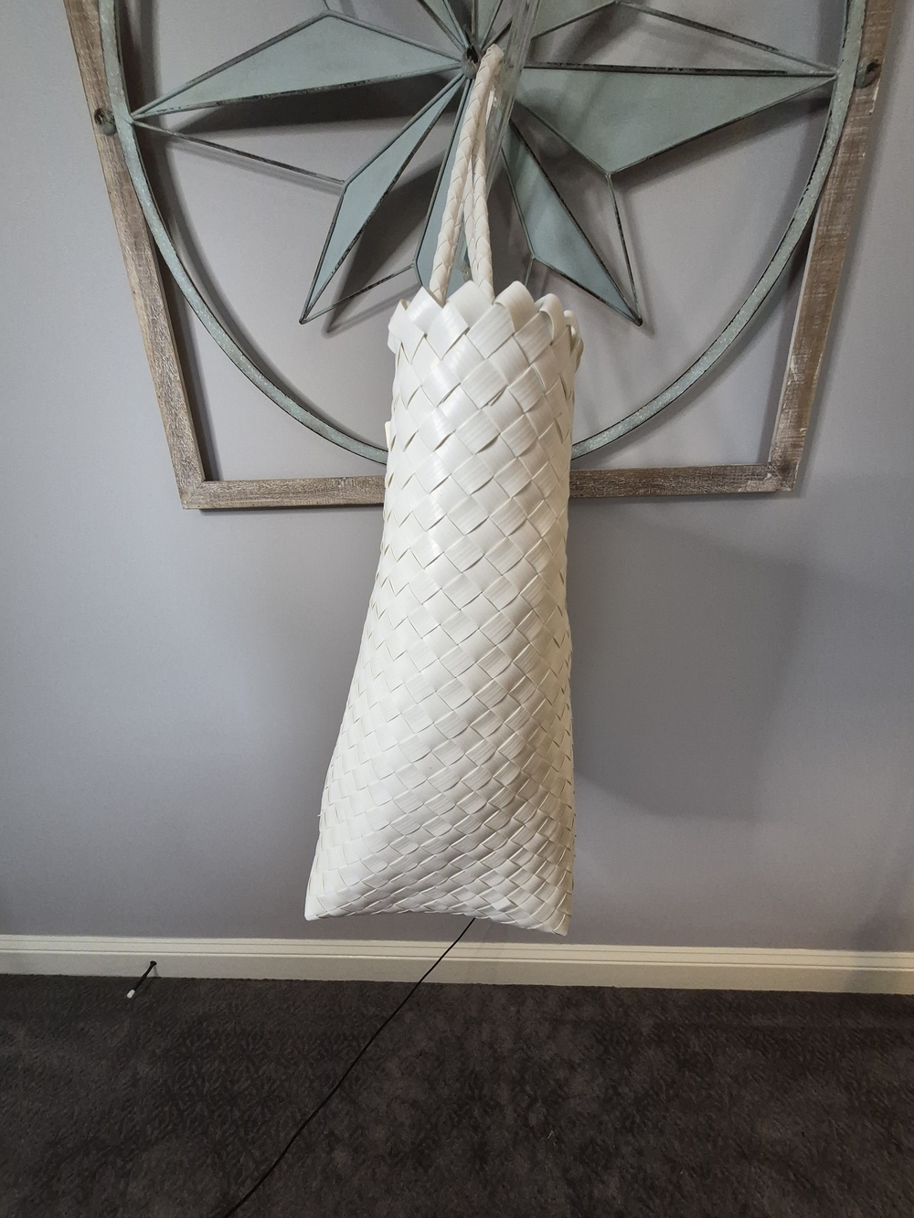 NWT Crate & Barrel Large White Woven Tote Bag - Spacious Summer Shoulder Bag - Picture 6 of 10